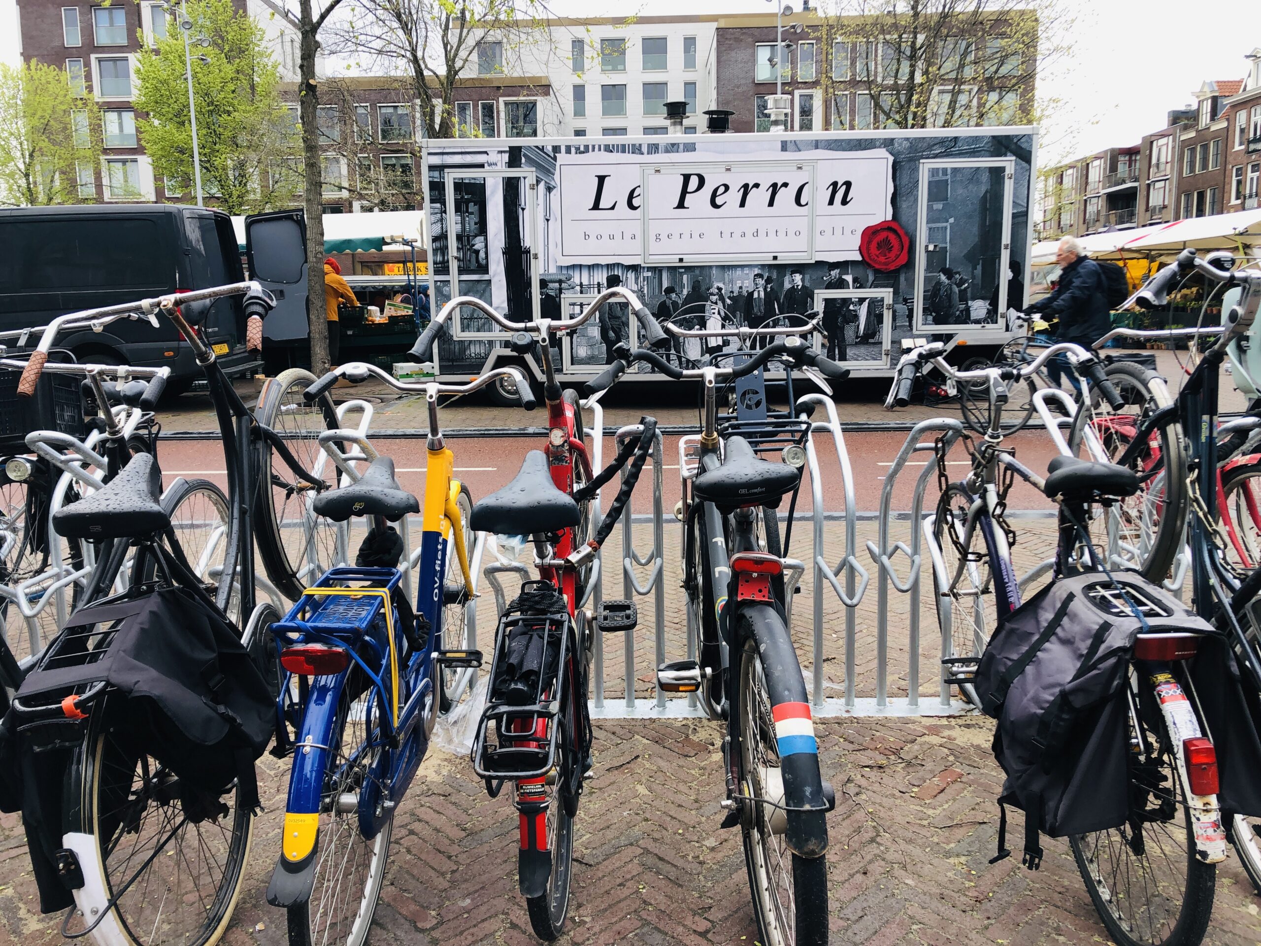 Stoutmoedig Heer Vooravond Het 'ultieme Amsterdamse' fietsenrek is geboren in West - Nieuws - De  Westkrant